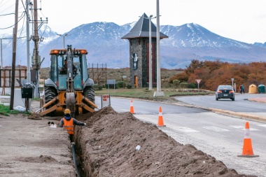 Repavimentación de Hipólito Yrigoyen desde la rotonda de Formosa hasta Los Ñires