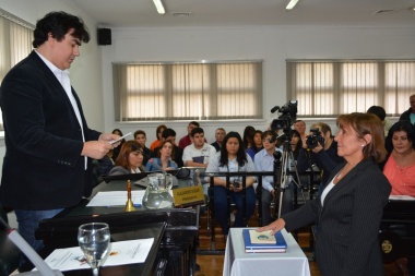Concejo Deliberante: la ex senadora Mabel Caparrós asumió la Secretaría Legislativa