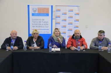 Gobierno aumentó a 5 mil pesos la 'Ayuda Escolar' y lo paga desde esta medianoche