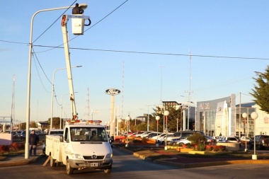 Avanza la instalación de luminaria Led en distintos sectores de Río Grande
