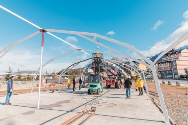 Avanzan los trabajos de reconstrucción de la Carpa del 2 de Abril en Ushuaia
