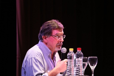 "Los educadores quieren pensar, quieren discutir la educación que hoy está vigente"