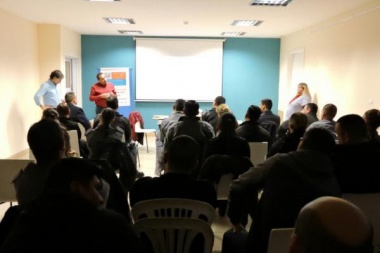 Se dictó un taller de prevención de suicidios a agentes penitenciarios
