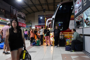 Empezaron a vender pasajes low cost en micros de larga distancia