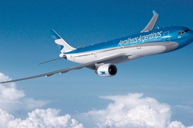 El modo "low cost" de Aerolíneas Argentinas reduce hasta 25 % el precio de los vuelos