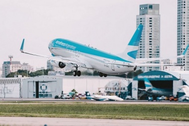 Los pasajes de Aerolíneas Argentinas no tendrán el recargo del 30%