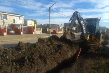 El Municipio amplía el tendido de cloacas en el barrio Malvinas Argentinas de Chacra XIII