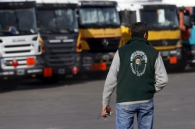 Camioneros piden un aumento salarial del 27%