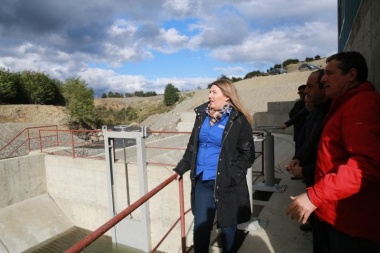 "La mejora en agua y cloacas en nuestra provincia es por Bertone y no por Macri"