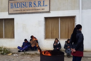 Trabajadores de Badisur llegaron a un arreglo y hoy desocupan la fábrica