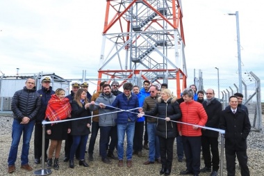 Bertone inauguró un radar que brindará datos sobre temperatura, nieve y sequías