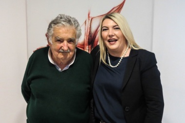 La gobernadora Bertone se reunió con el ex presidente de Uruguay, José “Pepe” Mujica