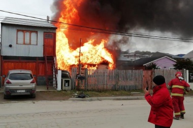 Ushuaia: incendio consumió una casilla en el Barrio Malvinas Argentinas
