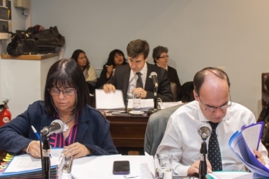 Legisladores de la UCR rechazaron el decreto 864 y pidieron una “mesa de diálogo”