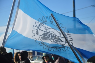 Supervisores metalúrgicos logran aumento del 30% en tres cuotas y bono de 12 mil pesos