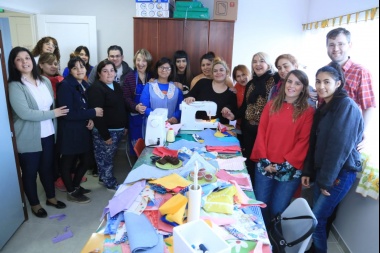 La gobernadora Bertone recorrió el edificio de la Fundación DAR en Río Grande