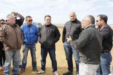 "Sentimos una emoción muy grande": vecinos de Margen Sur recorrieron la futura Ruta 7