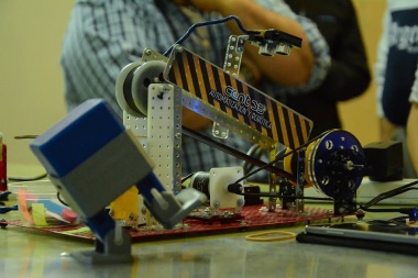 Robótica, software y procesos químicos, entre las propuestas académicas del CENT 35
