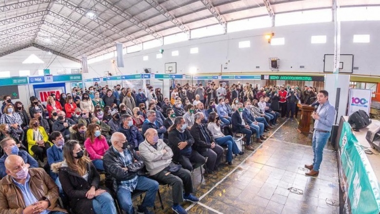 Perez encabezó la apertura de la primera "Expo Agroproductiva" de Río Grande