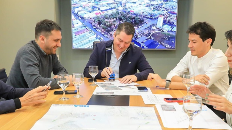 Obras financiadas por el FAMP: "200 lotes con servicios y el nuevo frigorífico serán una realidad"