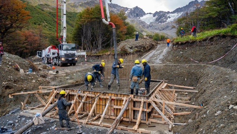 Comenzó la obra de hormigonado para instalar una nueva aerosilla en el Glaciar Martial