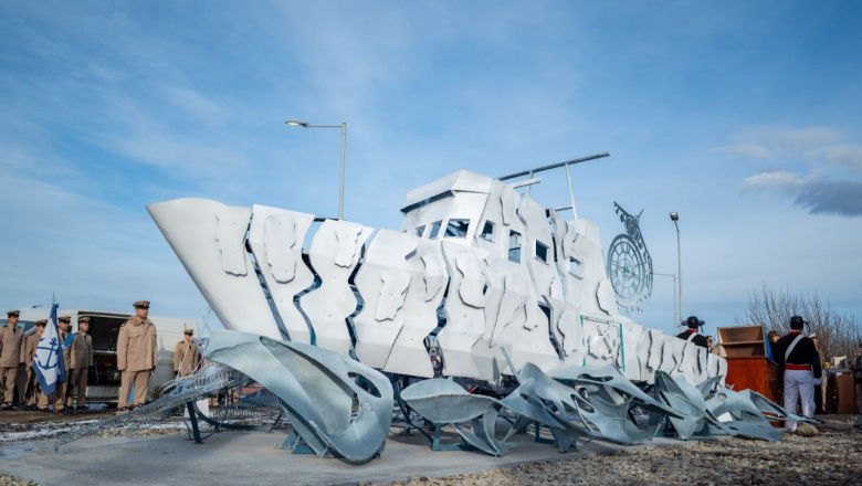 Inauguraron una escultura que rinde homenaje al guardacostas “Río Iguazú” en Ushuaia