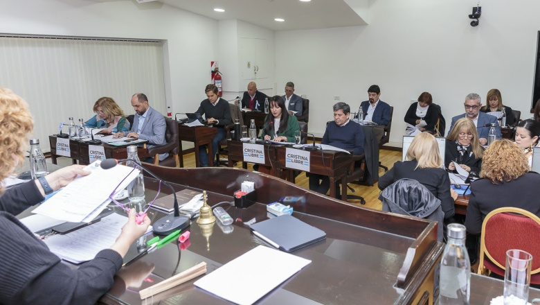 La Legislatura aprobó el proyecto que busca revertir la crisis de la obra social del Estado