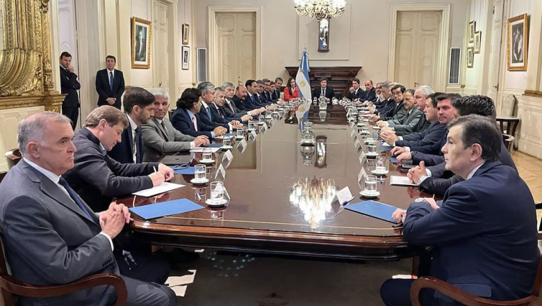 Milei contra los gobernadores por el reclamo de fondos: “Quieren destruir al gobierno nacional”