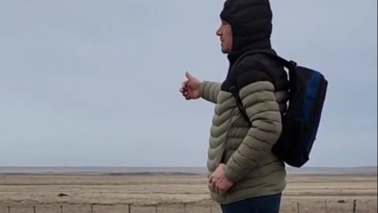 “Vuelvo a casa sin un peso”: hace un mes viaja a dedo desde Tolhuin a Río Grande para tratar de cobrar una indemnización