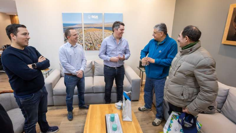 Veteranos de guerra recibieron licencias de conducir con dirección en las Islas Malvinas