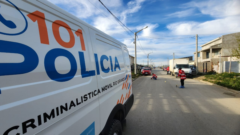 Dos apuñalados y un detenido luego de una pelea entre varios hombres en Río Grande