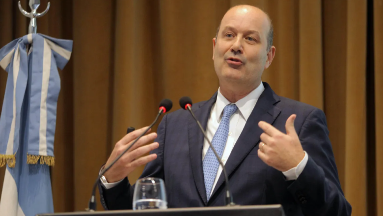 Sturzenegger celebró la aprobación  de la nueva ley de acuicultura en Tierra del Fuego