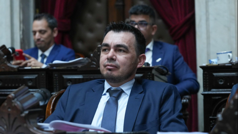 Rodríguez defendió la quita de aranceles a la importación de celulares y criticó a Perez y Melella