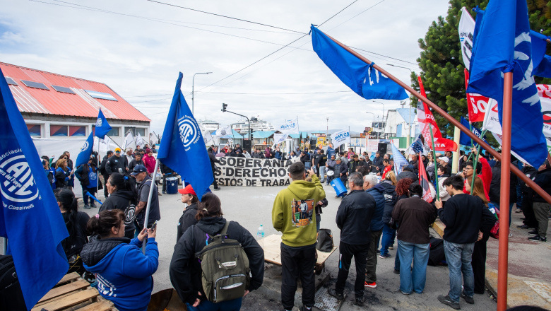 “El puerto es de los fueguinos, los recursos son de los fueguinos y deben quedarse en la provincia”