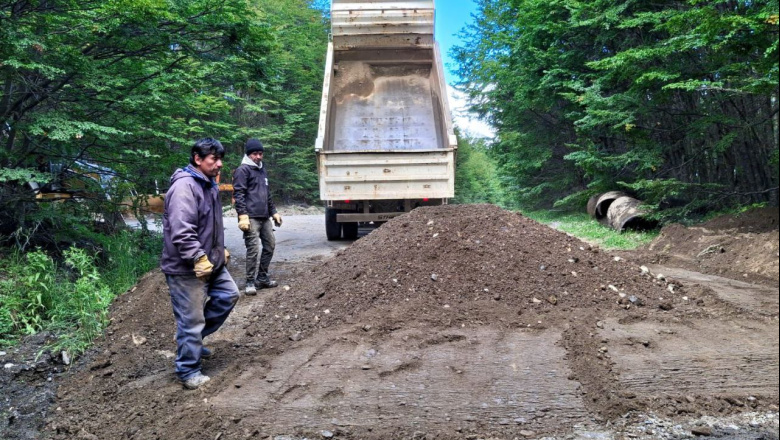 Colocarán alcantarillas y repondrán material en el ingreso al Mirador del Cerro Jeujepén en Tolhuin