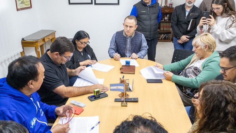 Municipio y gremios acordaron una nueva mejora salarial para trabajadores de Río Grande