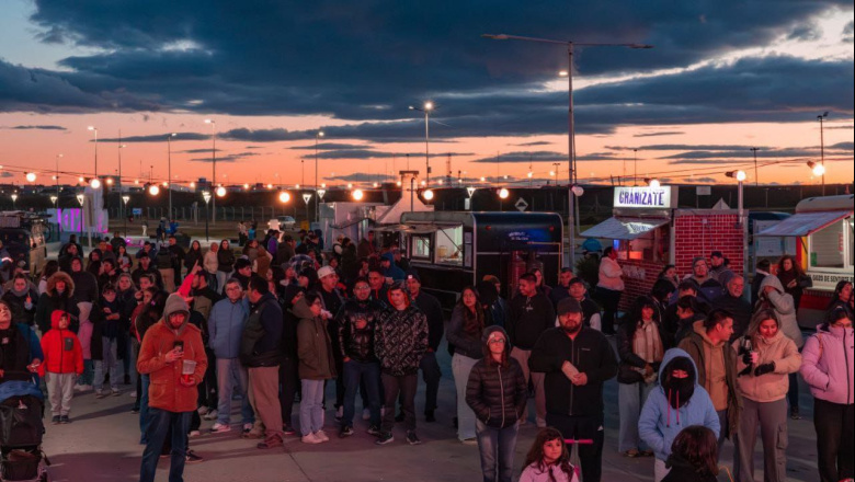 En Río Grande, el patio gastronómico tendrá una “Noche de Peña” en el Parque de los 100 años