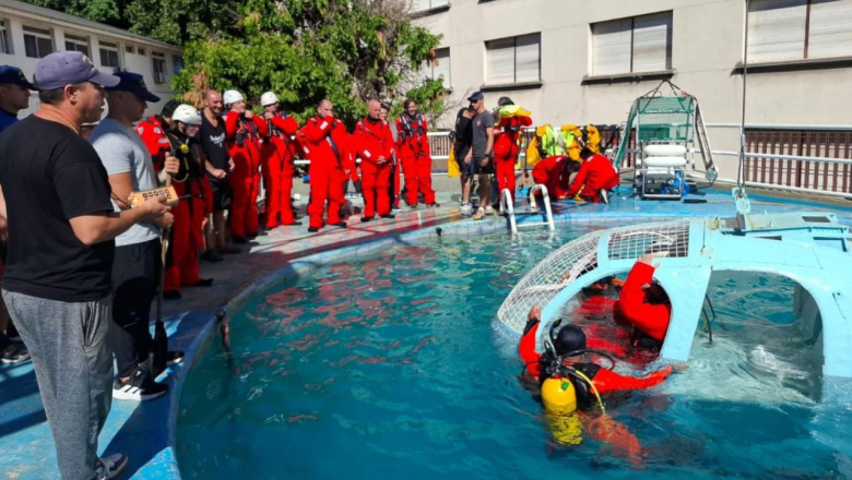 Capacitaron a trabajadores de Hidrocarburos y Ambiente sobre escape de un helicóptero sumergido