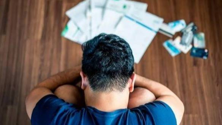 Bancos refuerzan las restricciones de acceso ante el récord de mora en préstamos a familias