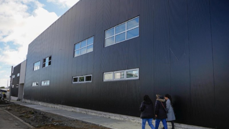 “El gimnasio nos viene espectacular”: avanza la obra en el Colegio 'Soberanía Nacional' de Río Grande