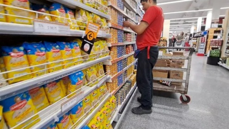 Por el aumento en naftas, supermercados y mayoristas reciben listas de precios con subas de hasta 12%