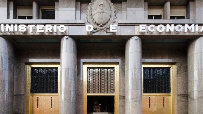 La caída de la recaudación golpea más a la Nación que a las provincias en lo que va de 2026