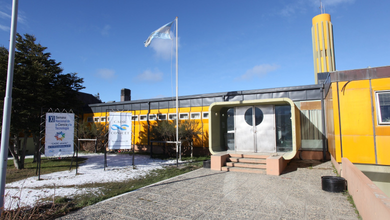 La UNTDF y CONICET fortalecen la cooperación científica con la firma de un nuevo convenio