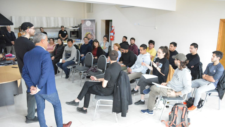 Más de 50 emprendedores fueguinos participan de capacitación organizada por Gobierno y Camuzzi