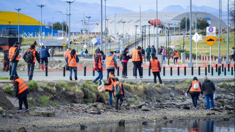 Recolectaron más de 20 mil colillas de cigarrillos en la reserva natural urbana Bahía Encerrada