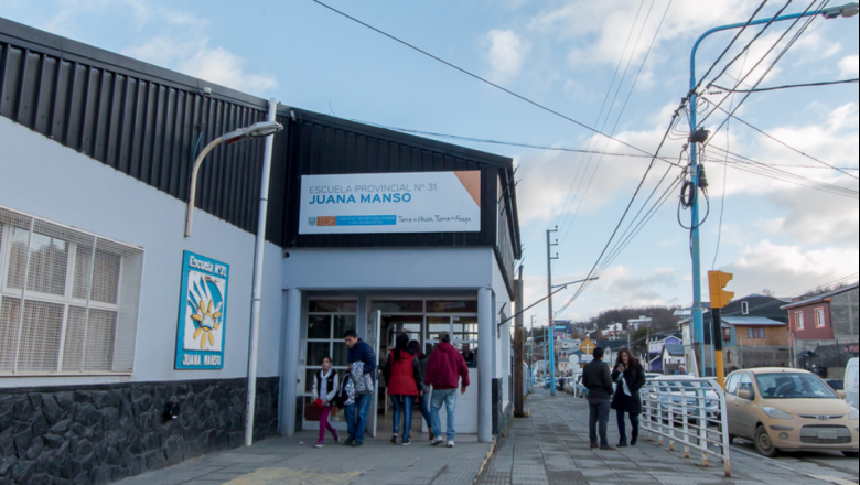 Problemas edilicios llevan a la Escuela 31 "Juana Manso" a una asamblea permanente