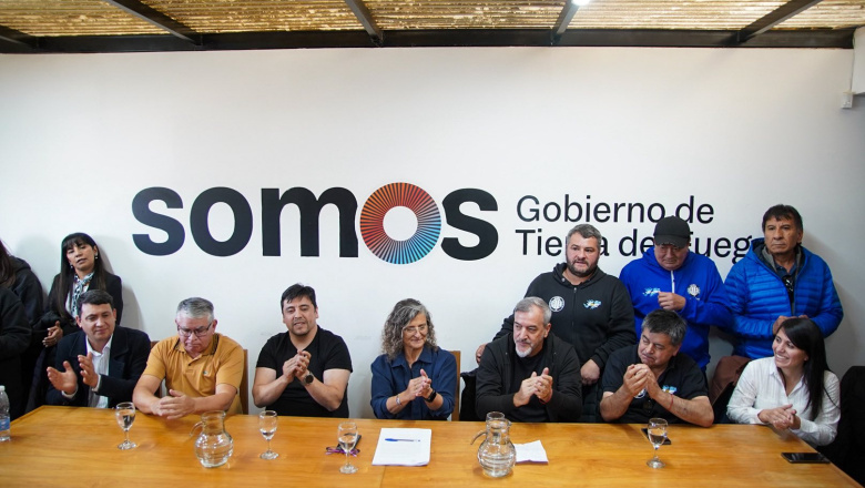 Gobierno homologó el convenio colectivo de trabajo acordado entre el Municipio de Tolhuin y gremios estatales