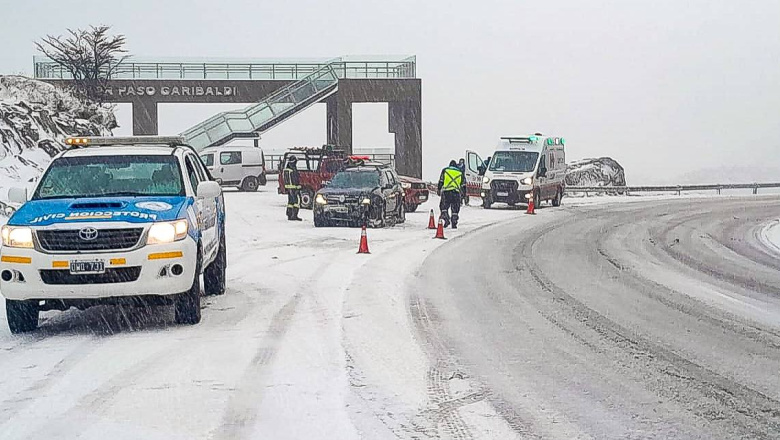 Recomiendan extremar precauciones al circular en la zona del Paso Garibaldi ante nevada