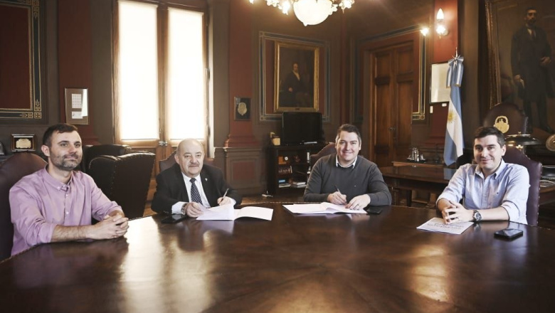 Martín Perez firmó un nuevo acuerdo de cooperación en materia de salud con la UNLP