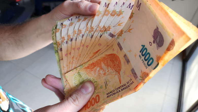 Al 90% de los hogares le quedan menos de $60.000 diarios tras cubrir gastos fijos, según informe